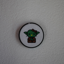 Chat blanc en petit vert à grandes oreilles_Broderie 10cm